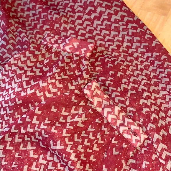 Olive & Oak Sheer Full Button Chevron Top - Picture 7 of 8